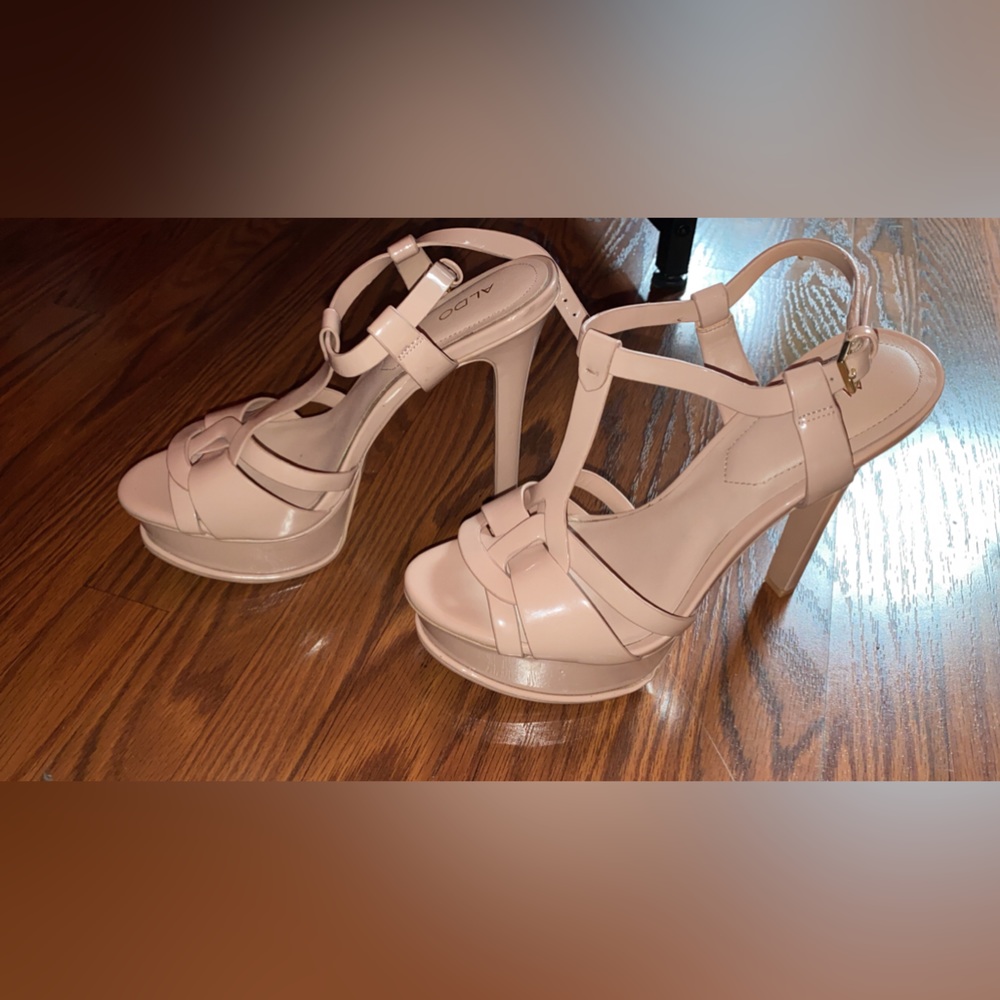 Pink nude heels